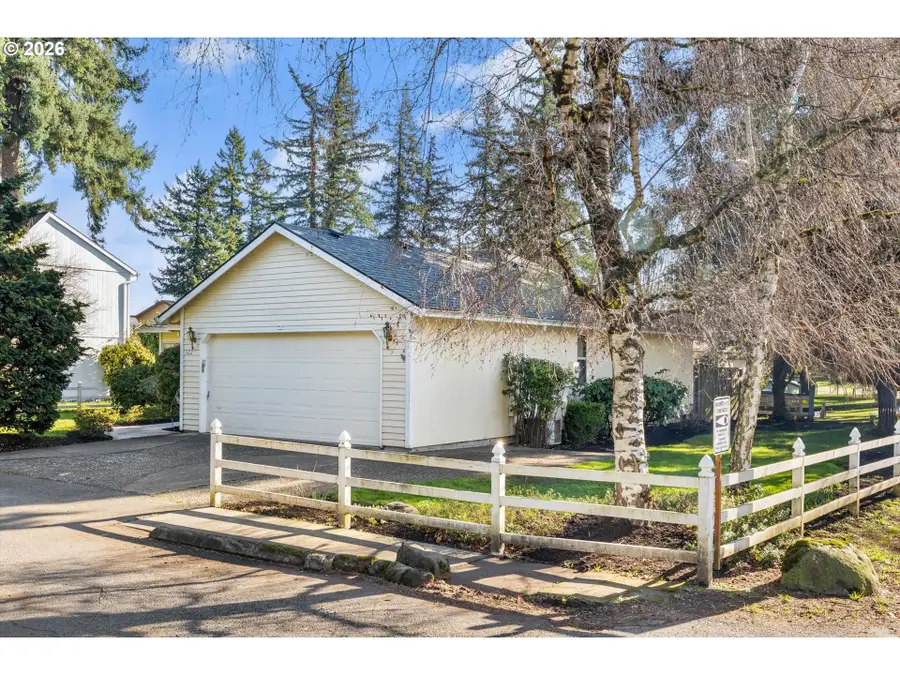 322 SE 151st Ave, Portland, OR 97233 - Image #2