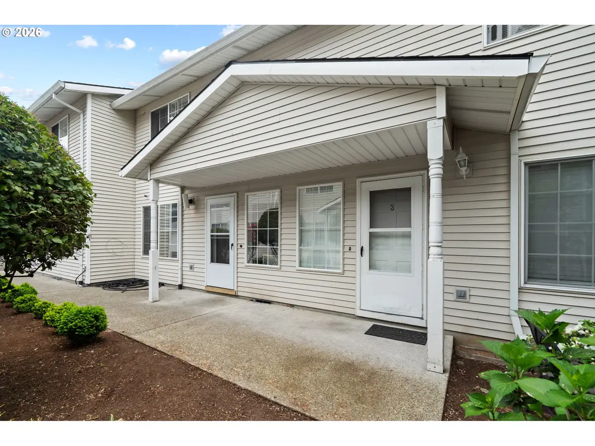 18230 SE Pine St, Portland, OR 97233 - #1