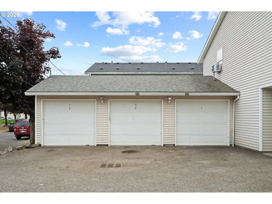 18230 SE Pine St, Portland, OR 97233 - #3
