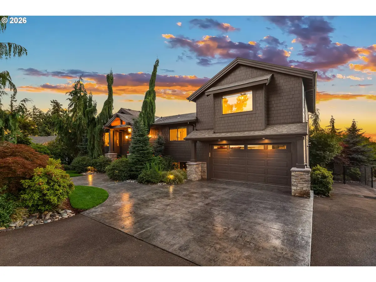 9833 SE Eastview Dr, Happy Valley, OR 97086 - #1