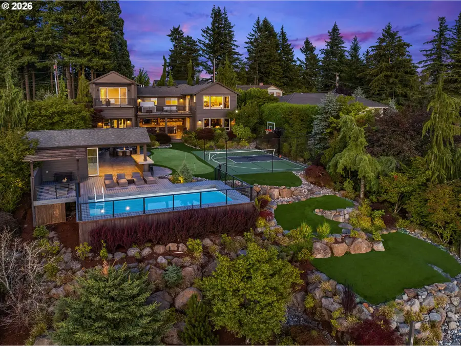 9833 SE Eastview Dr, Happy Valley, OR 97086 - #2