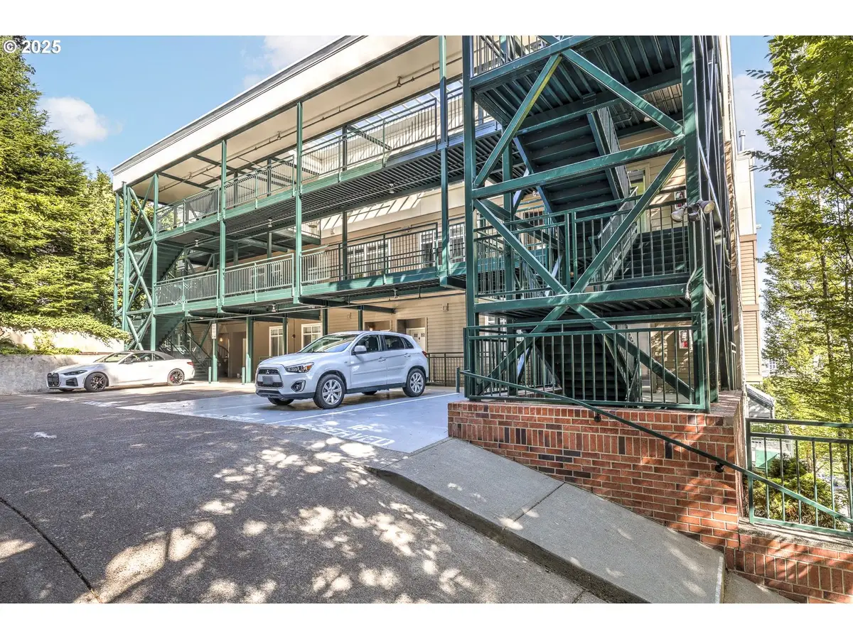 1815 SW 16th Ave, Portland, OR 97201 - #1