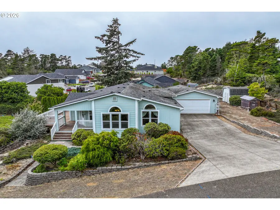 88192 Leeward Dr, Florence, OR 97439 - #3