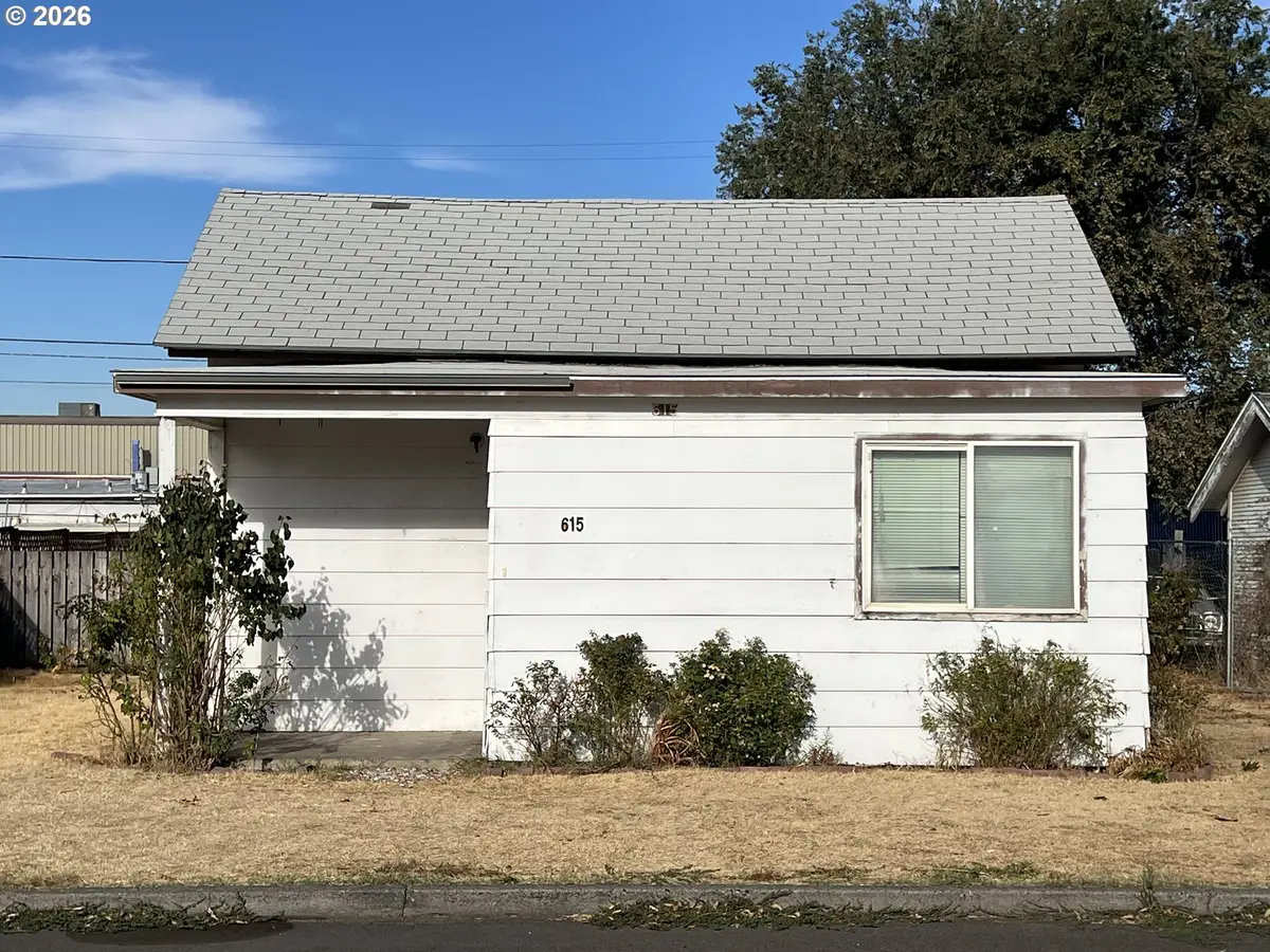 615 Robbins St, Milton Freewater, OR 97862 - #1