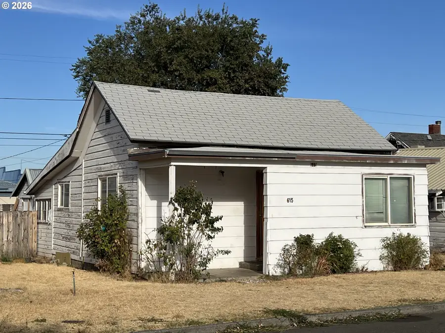 615 Robbins St, Milton Freewater, OR 97862 - #2