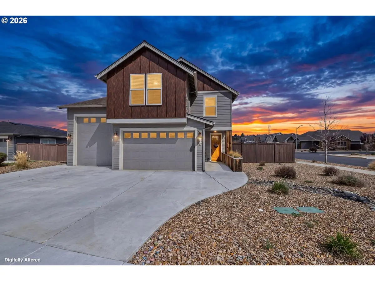 4309 SW Badger Creek Dr, Redmond, OR 97756 - #1