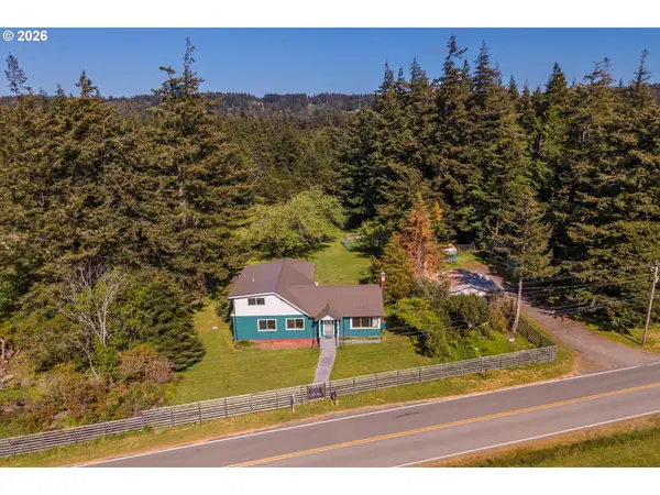 42585 Arizona St, PortOrford, OR 97465