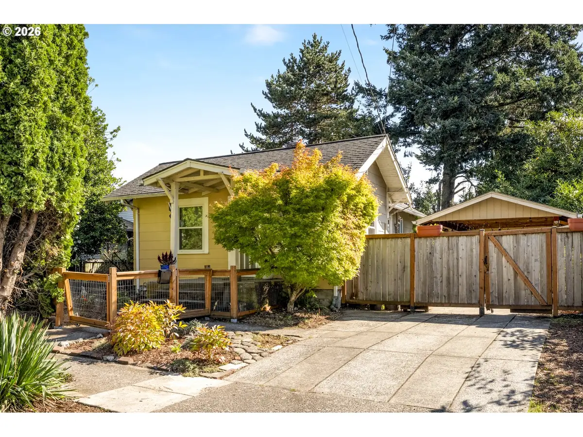8250 NE Brazee St, Portland, OR 97220 - #1