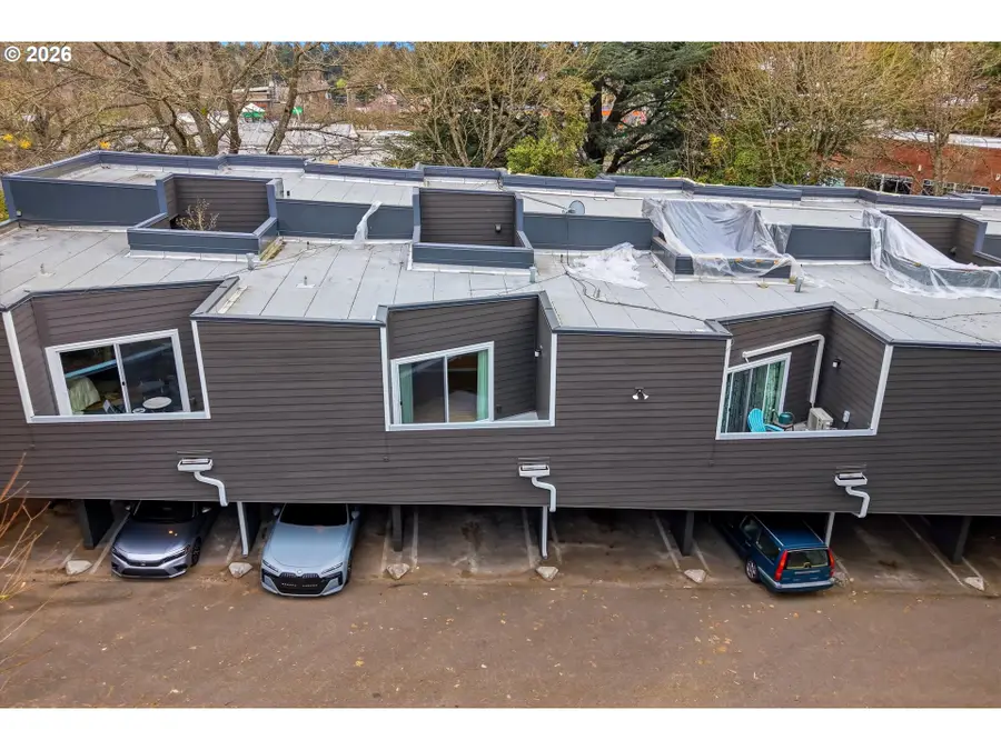 6220 SW Capitol Hwy #8, Portland, OR 97239 - #3