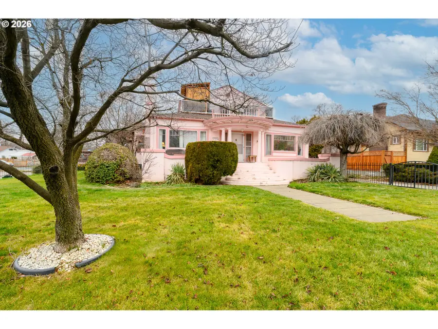 226 S 16th Ave, Yakima, WA 98902 - #2