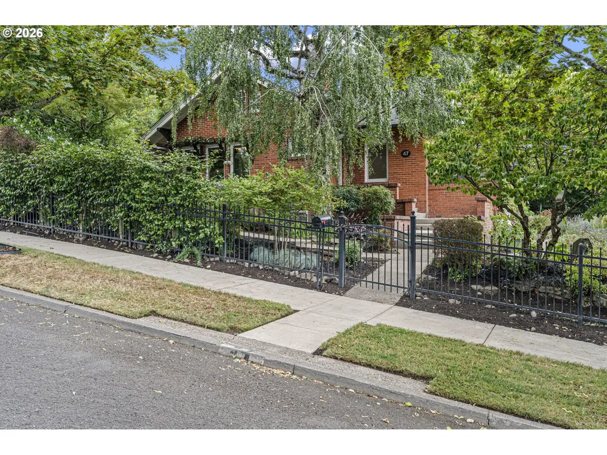 47 W 23rd Ave, Eugene, OR 97405 - #1