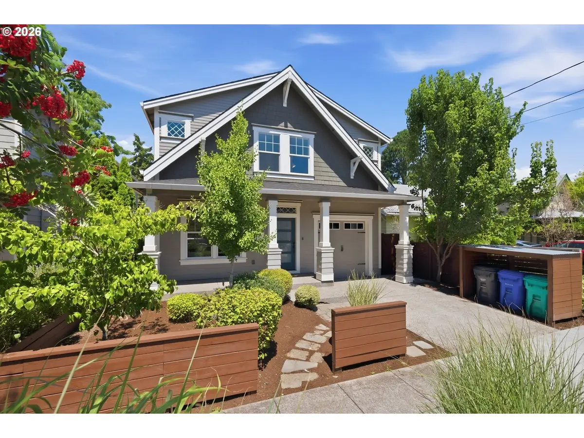 7025 SE Cora St, Portland, OR 97206 - #1