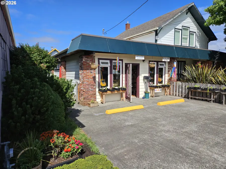 820 Oceanway St, Seaside, OR 97138 - #3