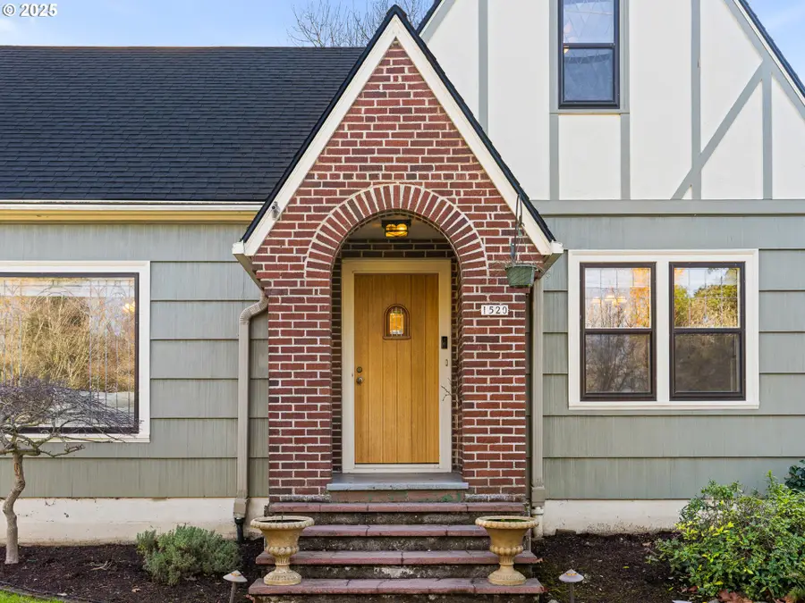 1520 12th St, Oregon City, OR 97045 - Image #2