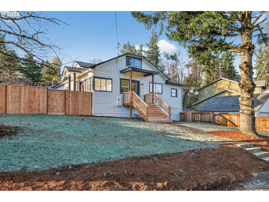 2325 Sunset Ave, West Linn, OR 97068 - Image #2