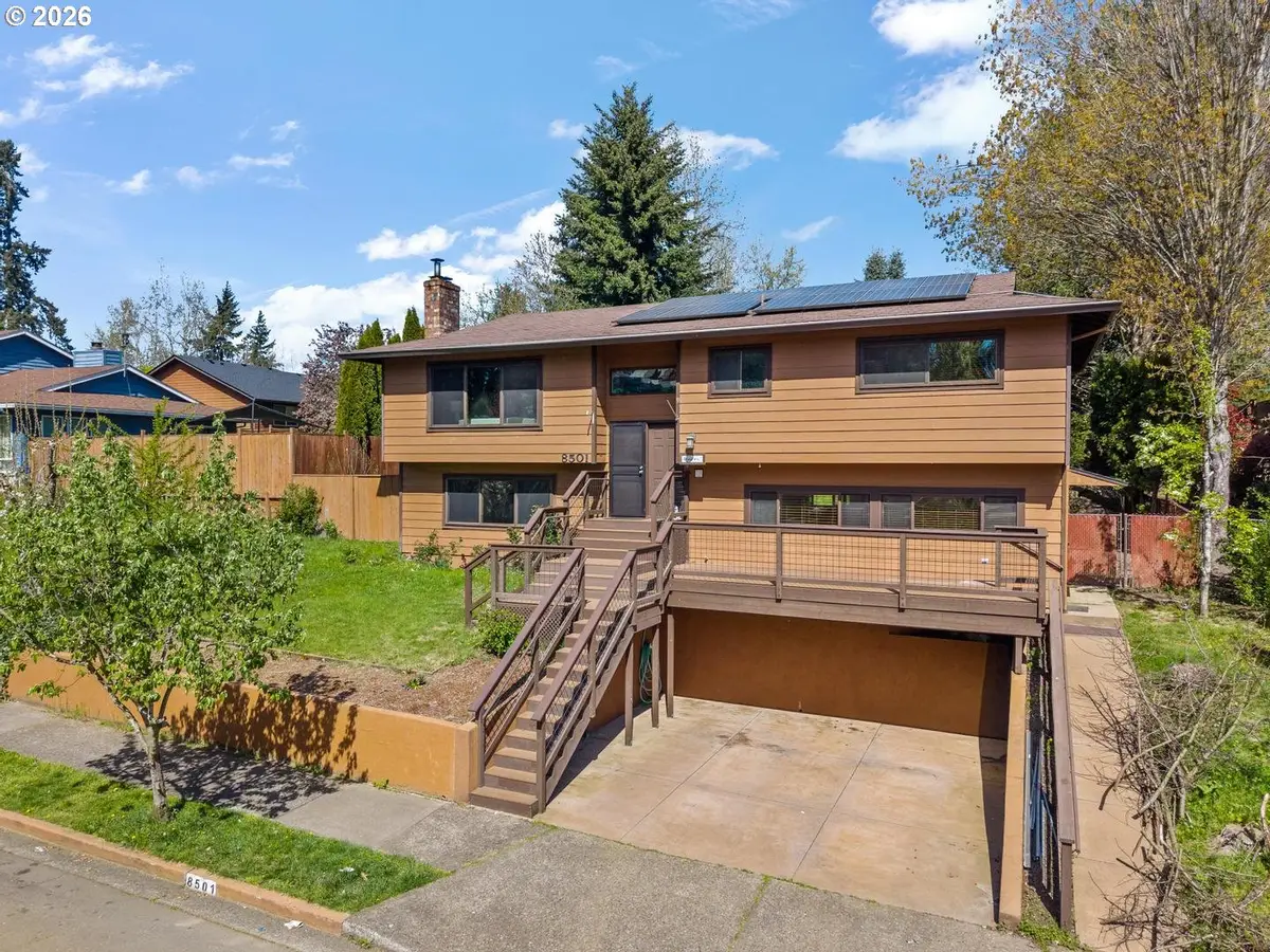 8501 SW Iroquois Dr, Tualatin, OR 97062 - #1