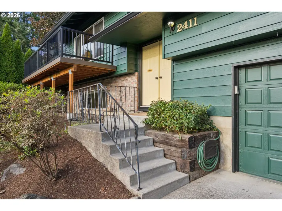 2411 Donegal Ct, West Linn, OR 97068 - #3