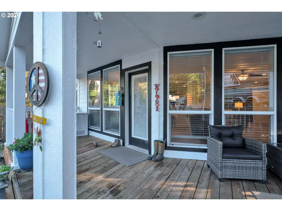 89555 Shore Crest Dr, Florence, OR 97439 - #3