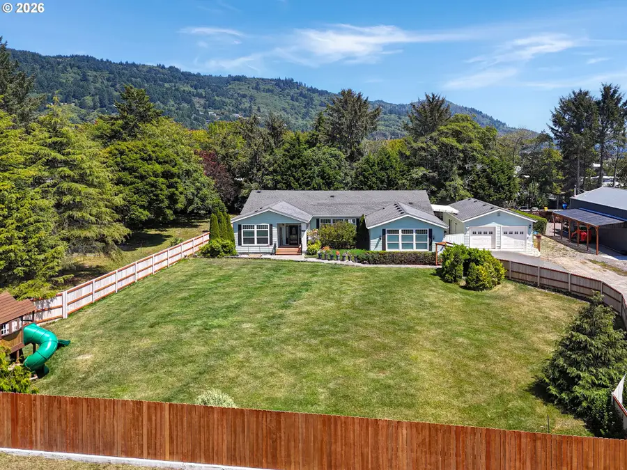 15618 Pedrioli Dr, Brookings, OR 97415 - #2