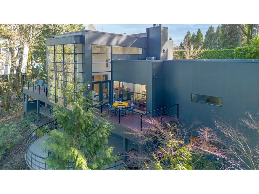 4191 SW Greenleaf Dr, Portland, OR 97221 - #3