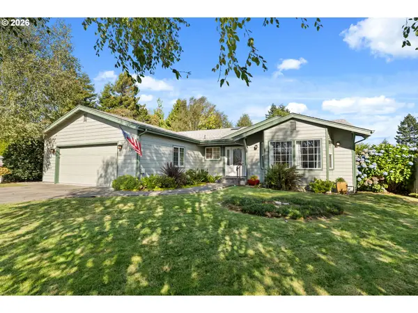 850 Crestwood Pl, Brookings, OR 97415