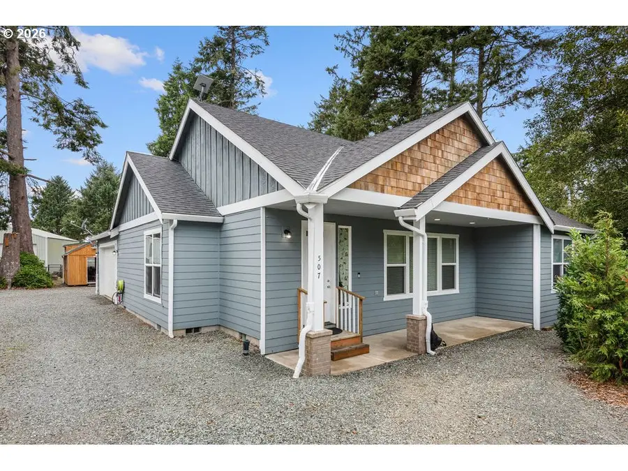 507 Cedar Creek Cir, Rockaway Beach, OR 97136 - #2