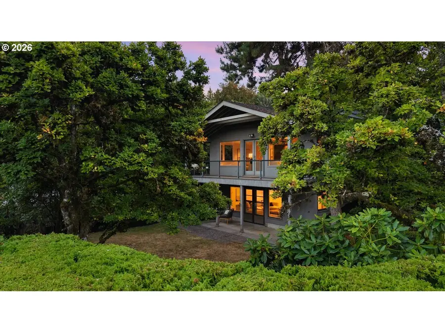 2665 SW Sherwood Dr, Portland, OR 97201 - #2