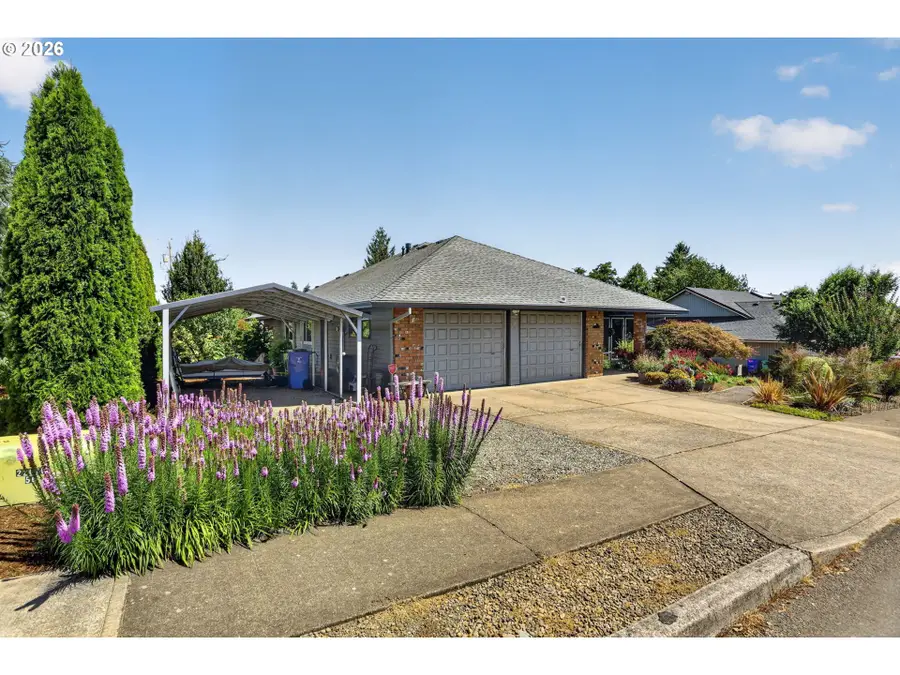 3317 SW 26th St, Gresham, OR 97080 - #2