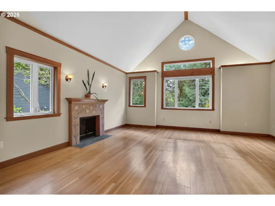 837 NE 67th Ave, Hillsboro, OR 97124 - #3
