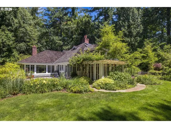 5406 SW Woods Ct, Portland, OR 97221