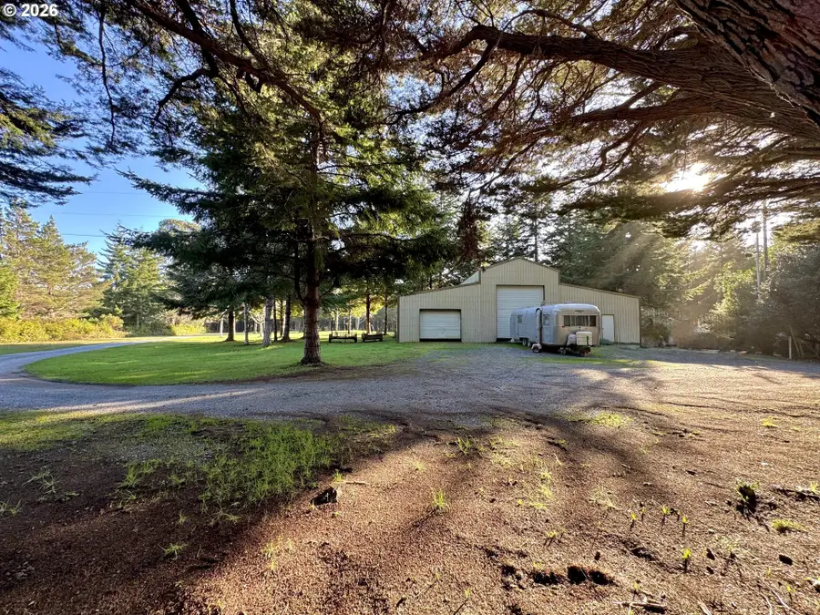 86764 Sydnam Ln, Bandon, OR 97411 - #2