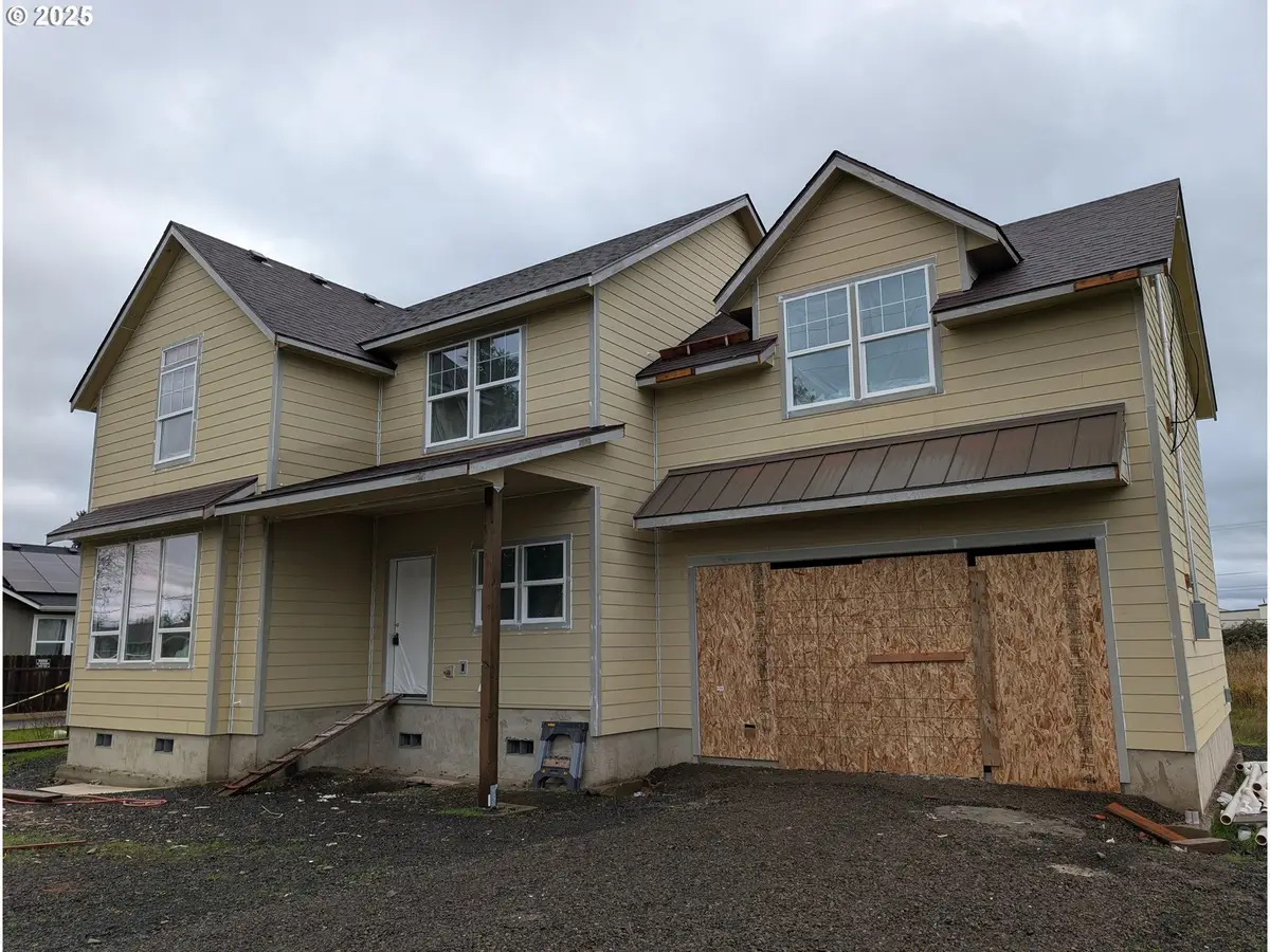 371 E 2nd Ave, Junction City, OR 97448 - Image #1