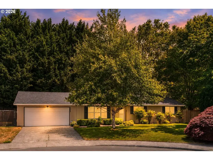 2369 NE Poynter St, Hillsboro, OR 97124 - #2