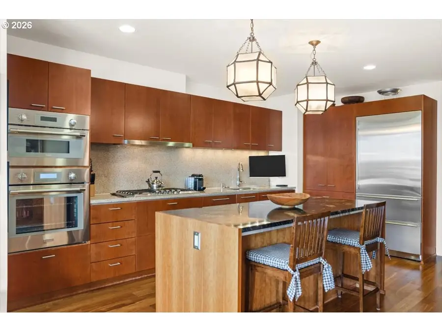 841 S Gaines St #1412, Portland, OR 97239 - #3