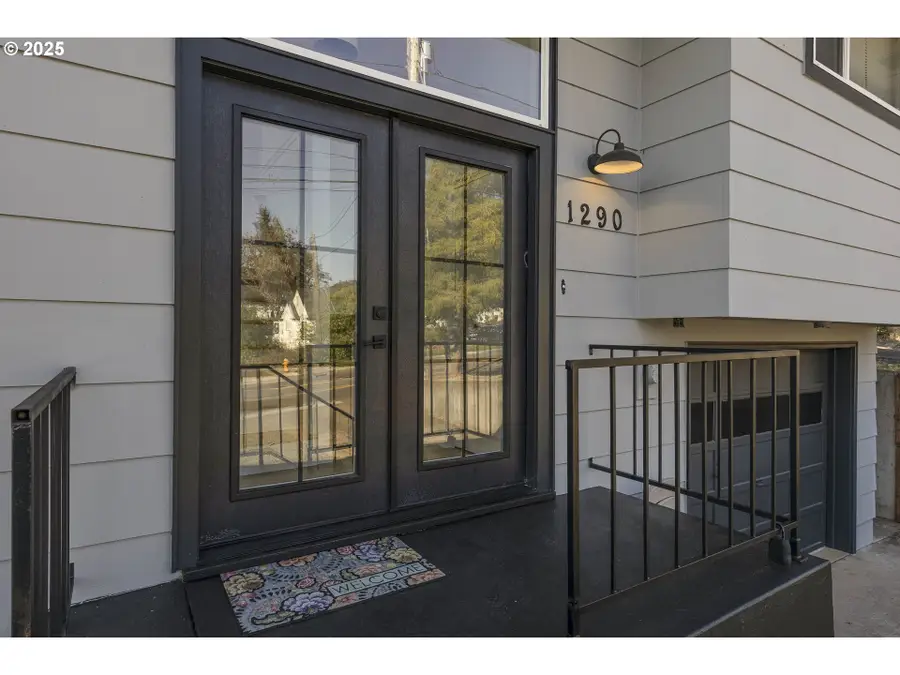 1290 SE Madrona Ave, Salem, OR 97302 - Image #2