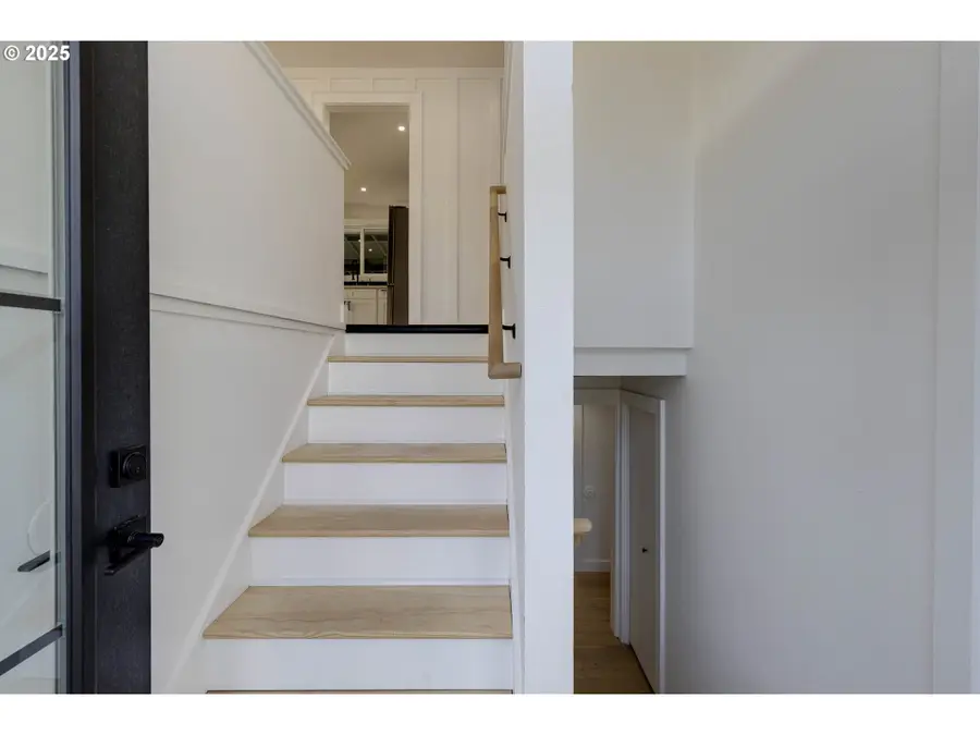 1290 SE Madrona Ave, Salem, OR 97302 - Image #3