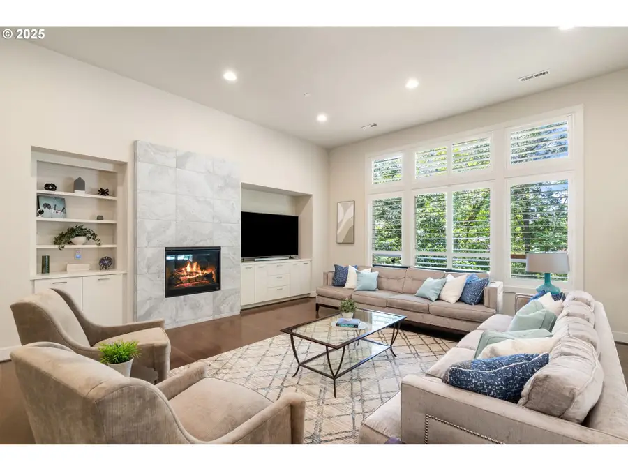 3425 SW 57th Ave, Portland, OR 97221 - #3