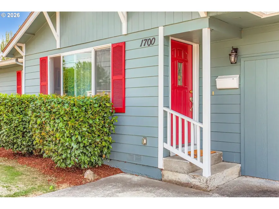 1700 SE 4th St, Gresham, OR 97080 - #3