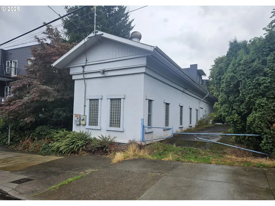 540 S Nevada St, Portland, OR 97219 - Image #2