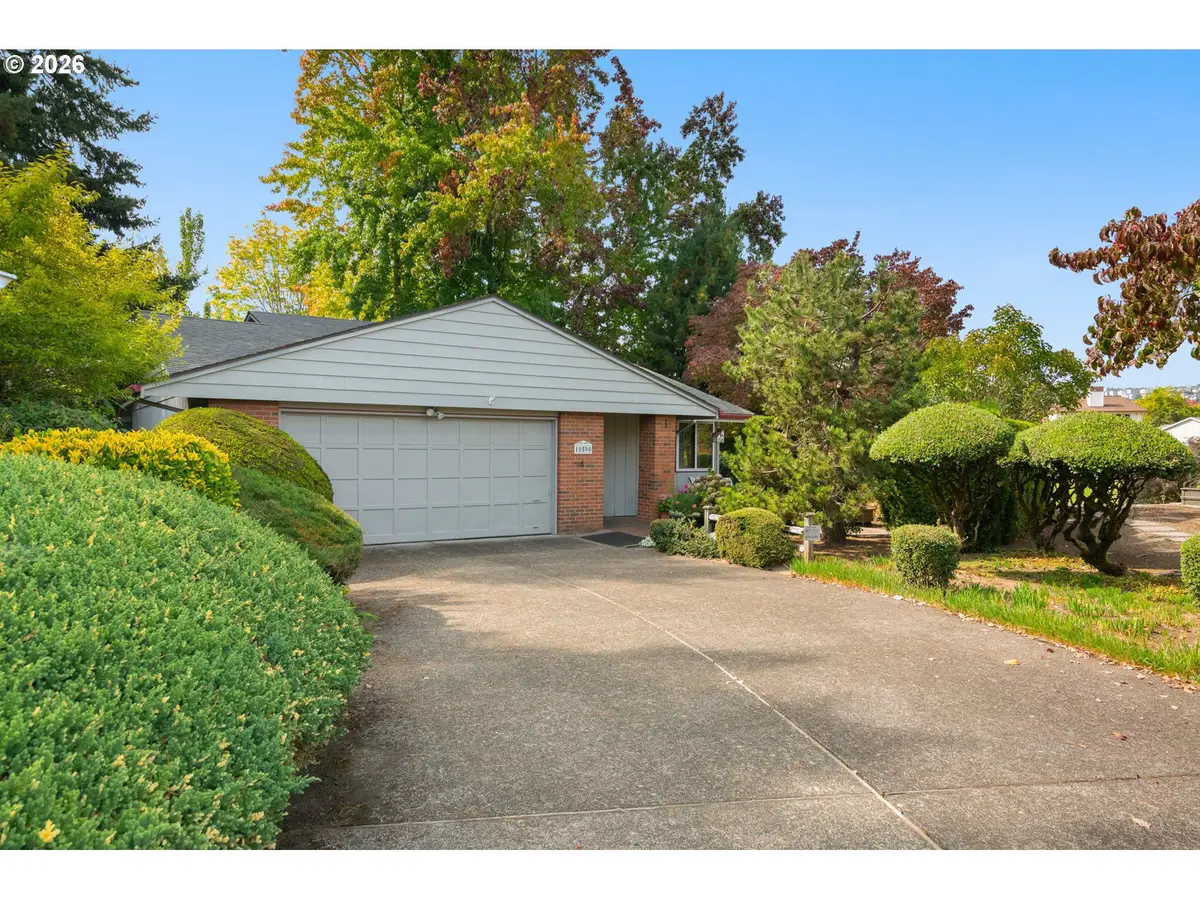 10590 SW Century Oak Dr, Tigard, OR 97224 - #1