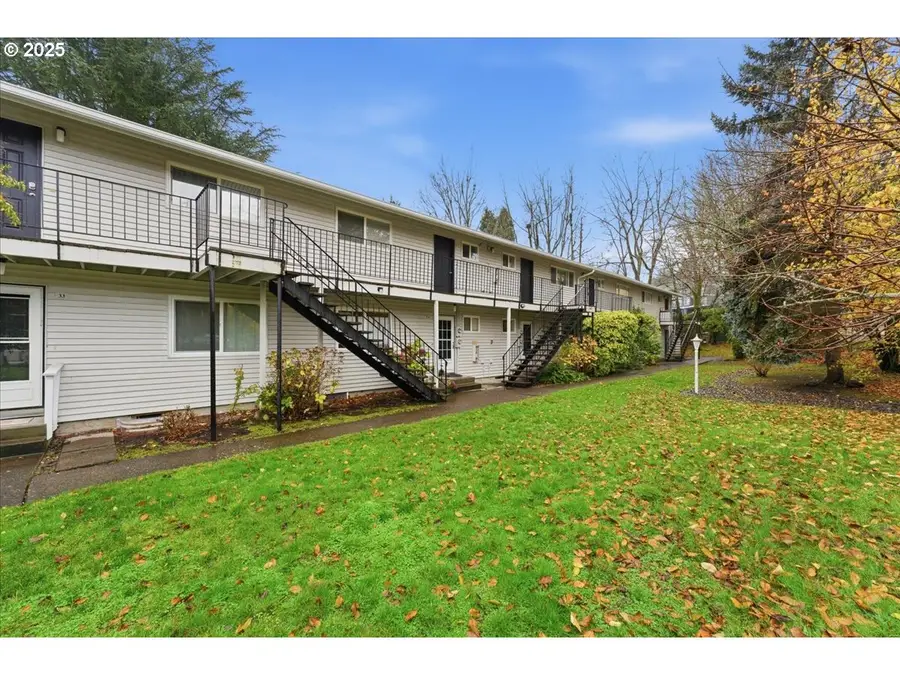 6835 SW Capitol Hill Rd #30, Portland, OR 97219 - Image #3