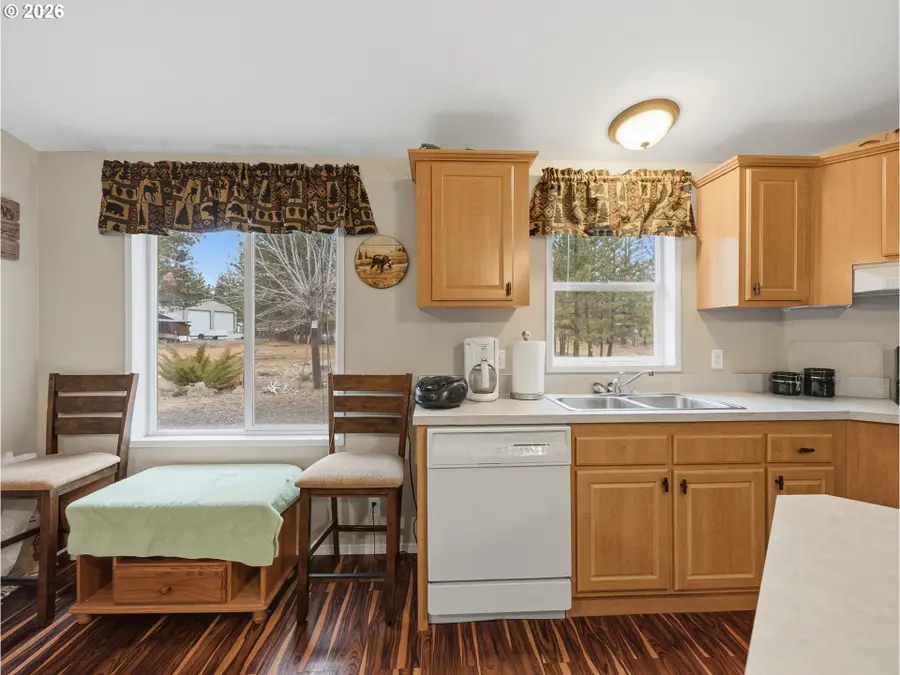 271 S Fairway Rd #B, Pine Hollow, OR 97063 - #3