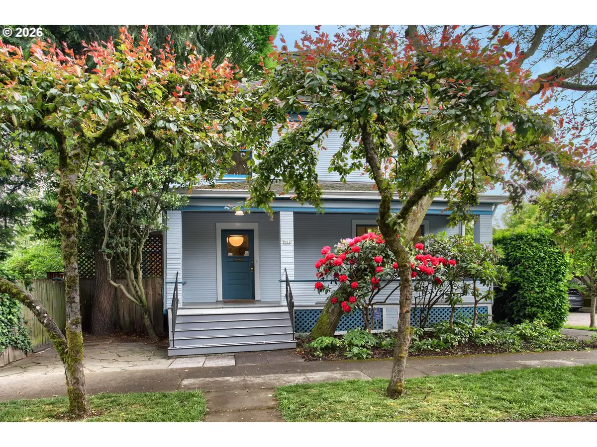 902 NE Thompson St, Portland, OR 97212 - #1