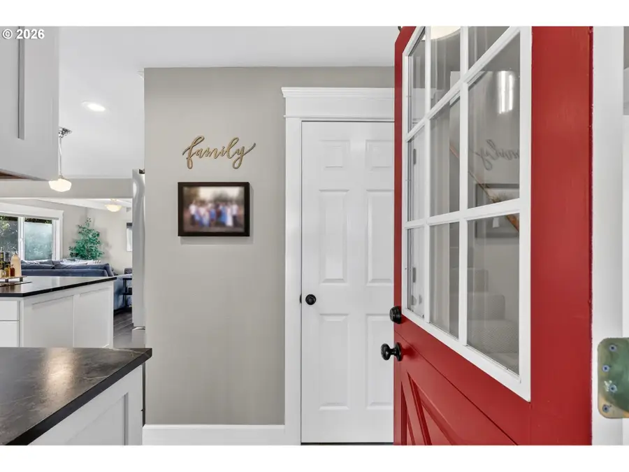 20351 S Henrici Rd, Beavercreek, OR 97045 - #3