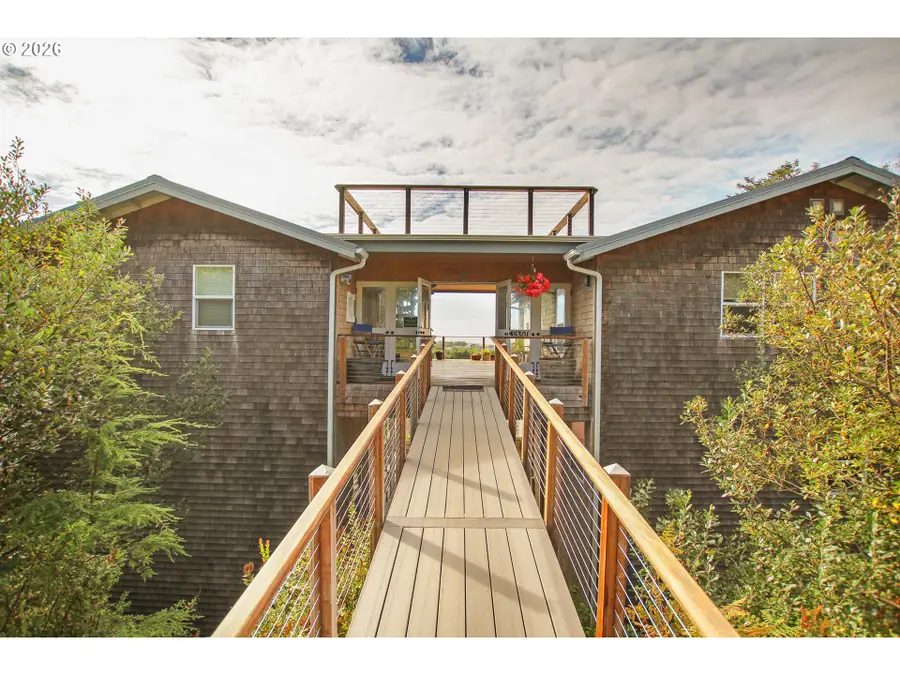 35302 I Pl, Long Beach North Beach Peninsula, WA 98640 - #2