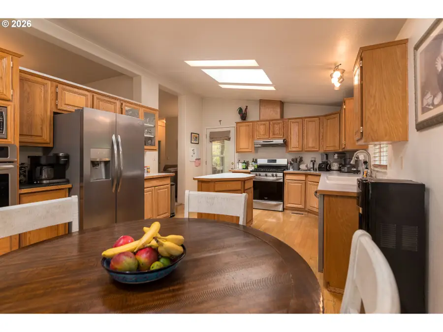 1157 8th St, Bandon, OR 97411 - #2