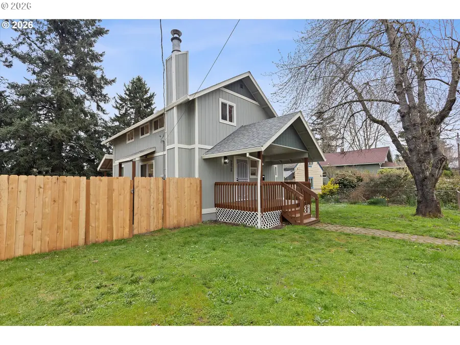 9828 SE Ellis St, Portland, OR 97266 - #3