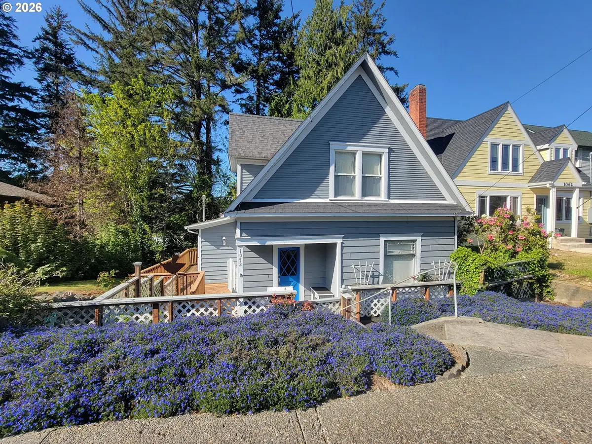 1072 Elrod Ave, Coos Bay, OR 97420 - #1