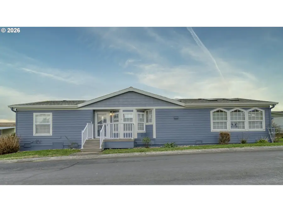 51469 SE Westlake Dr, Scappoose, OR 97056 - #3