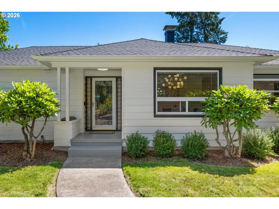 8460 SW Fairway Dr, Portland, OR 97225 - #2